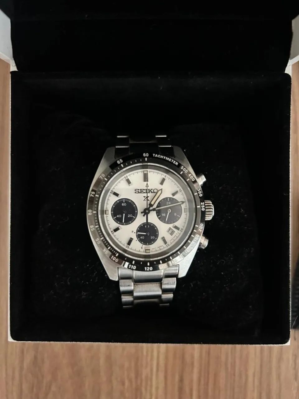Seiko Prospex Speedtimer Solar Chronograph "Panda" (SSC813) - Completo e Impecável - Foto 2