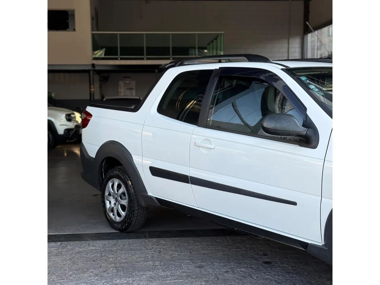 Fiat Strada Working Hard 1.4 Fire Flex 8V CD 2017 - Foto 4