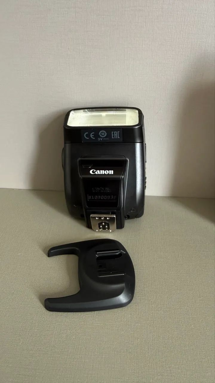 Canon Speedlite 270EX II Flash Original com Caixa e Suporte - Foto 4