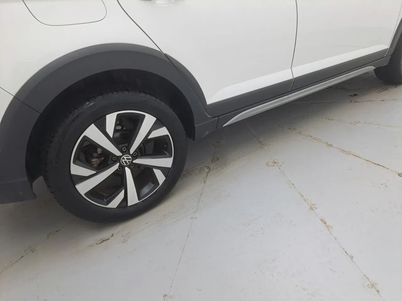 Volkswagen Nivus Highline 1.0 200 TSI Flex Aut., foto 14 de 18