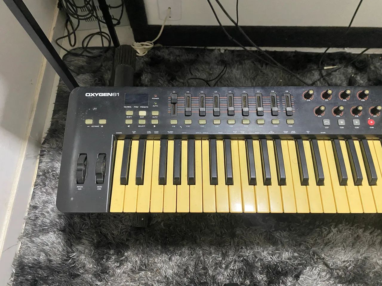 Teclado M-Audio Oxygen61  - Foto 2