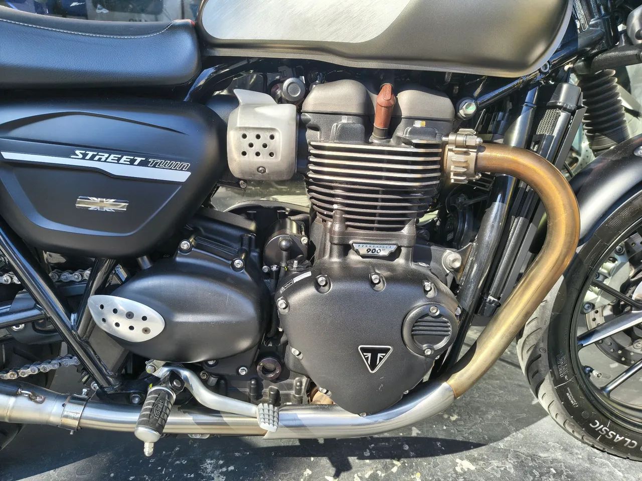 triumph street twin 900 2020 apenas 34.000 km - Foto 2