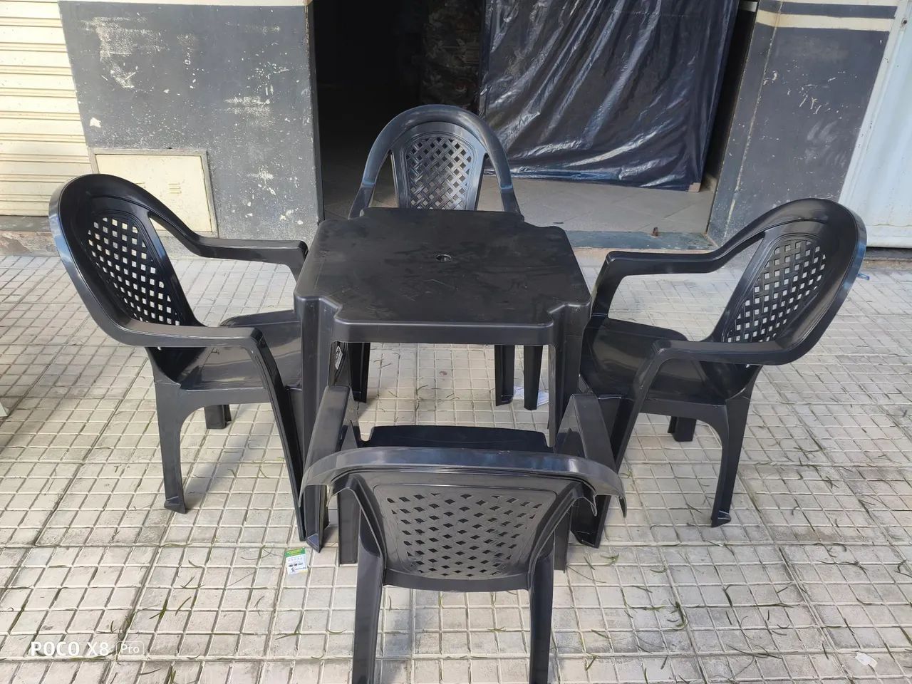 Jogo de Mesas novos Cadeiras poltronas.