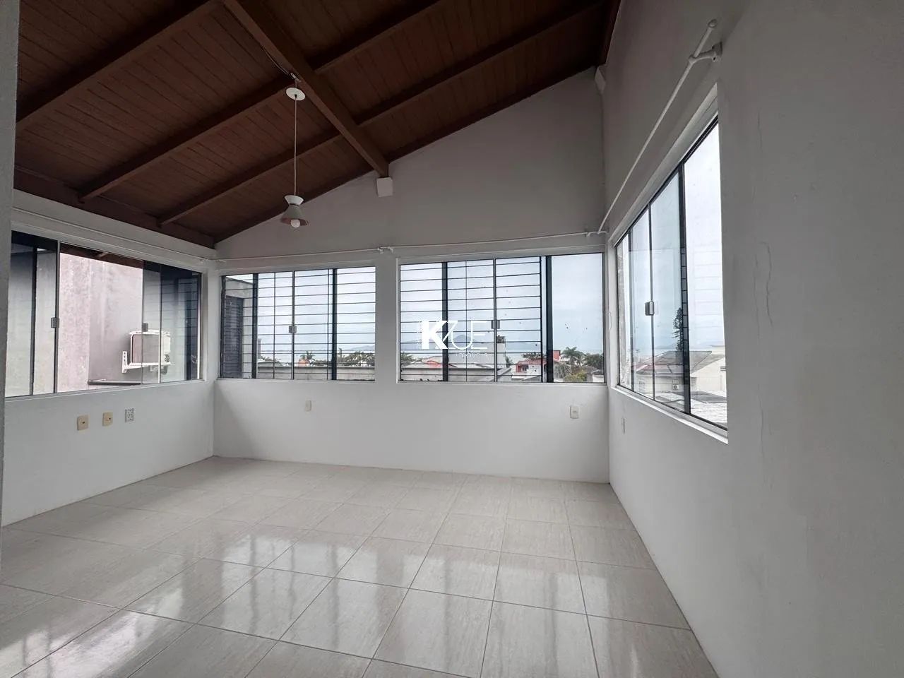 Casa com excelente potencial! - Foto 2