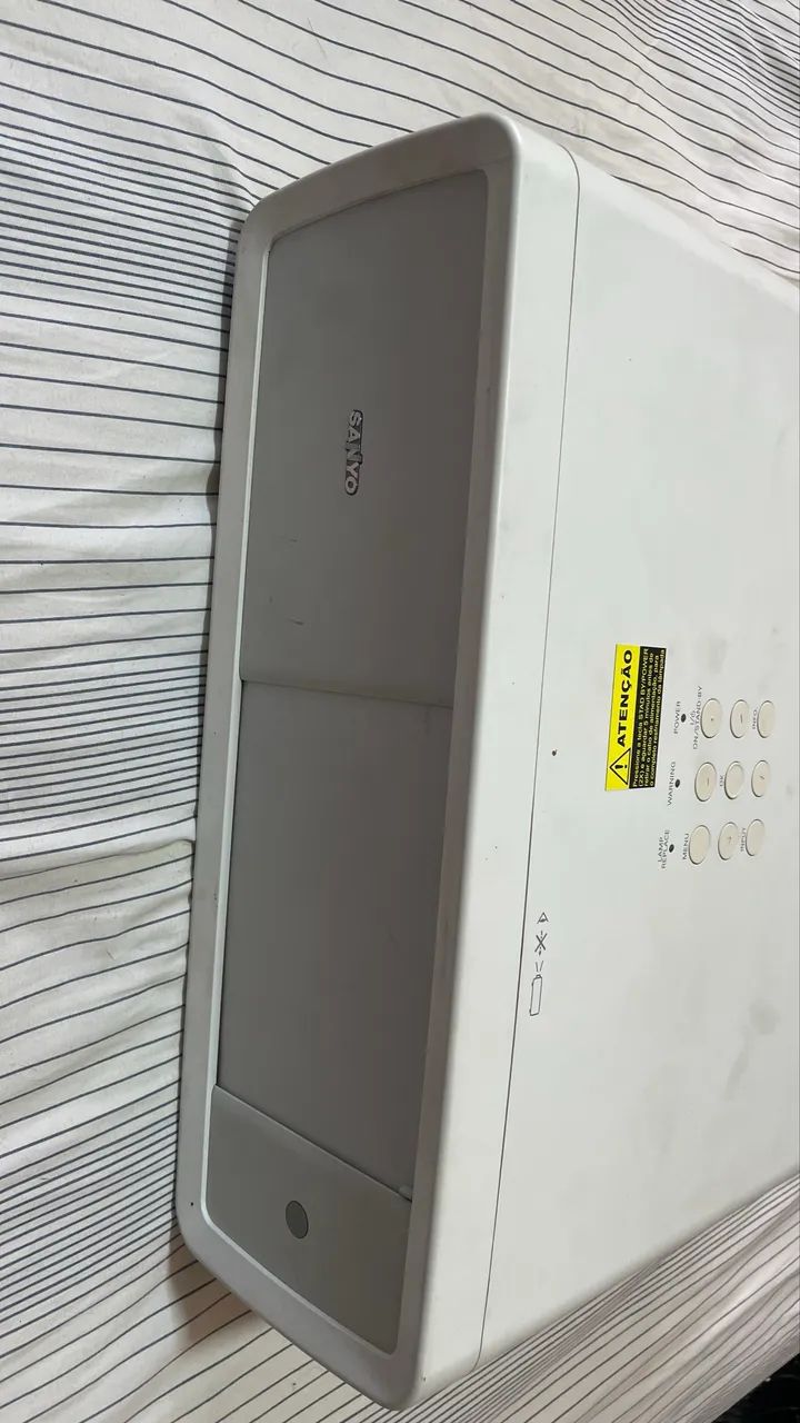 Projetor sanyo  plv z 2000 - Foto 2