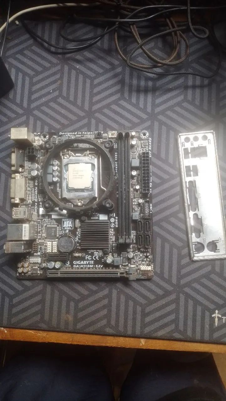 Placa mãe h110m com i5 7400 