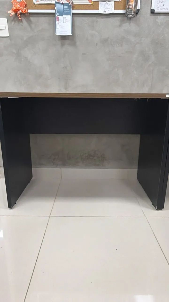Mesa de escritório compacta com 100cm