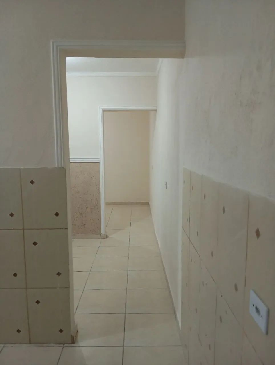 *Aluga-se casa de 3 cômodos/Kitnets * - Foto 5