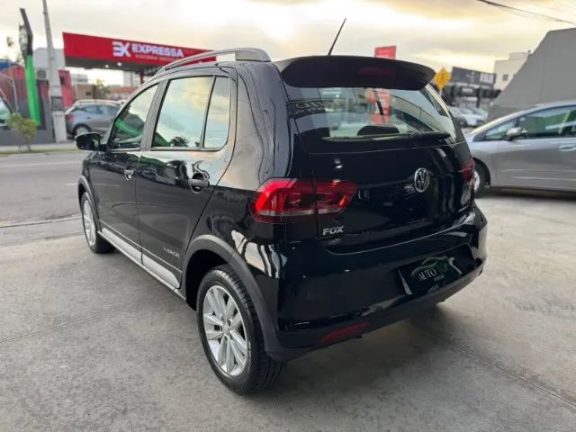Volkswagen Fox Track 1.0 Flex 12V 5P 2017 - Foto 5