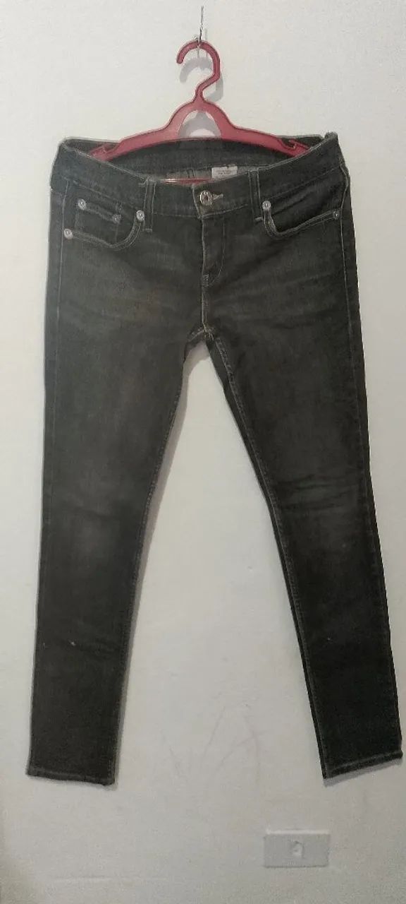 Calça Levi's Feminina TAM W28 L33