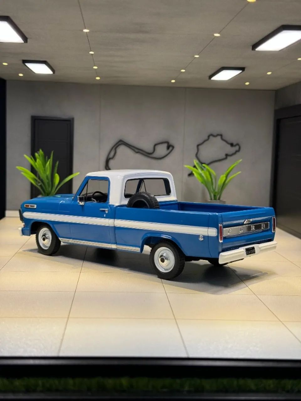 Miniatura F100 1/24  - Foto 4