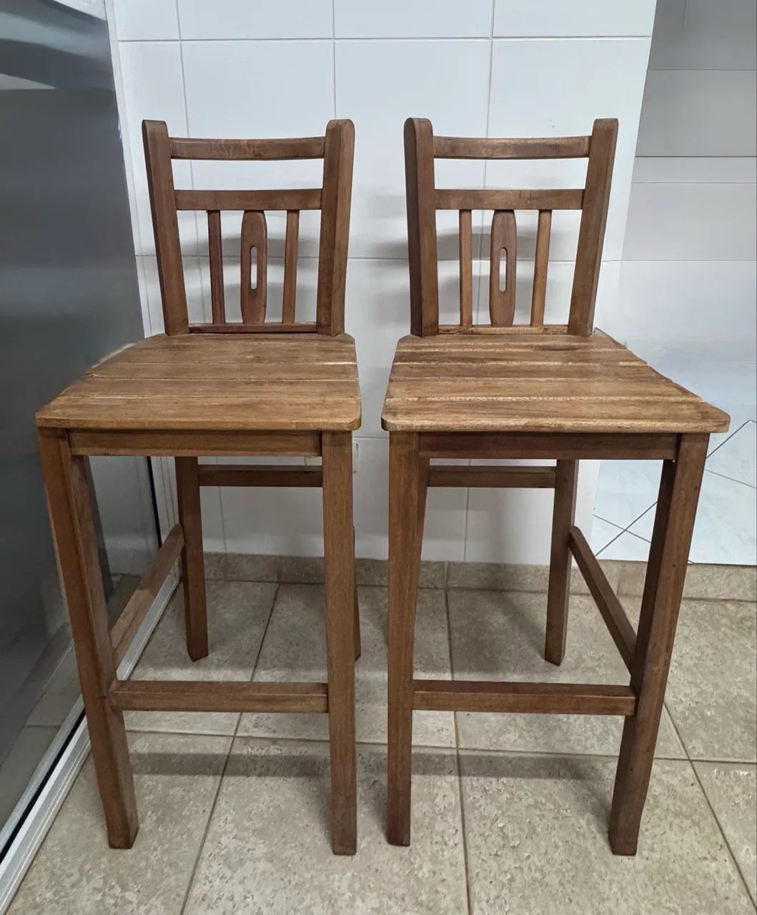 Par de banquetas altas com encosto