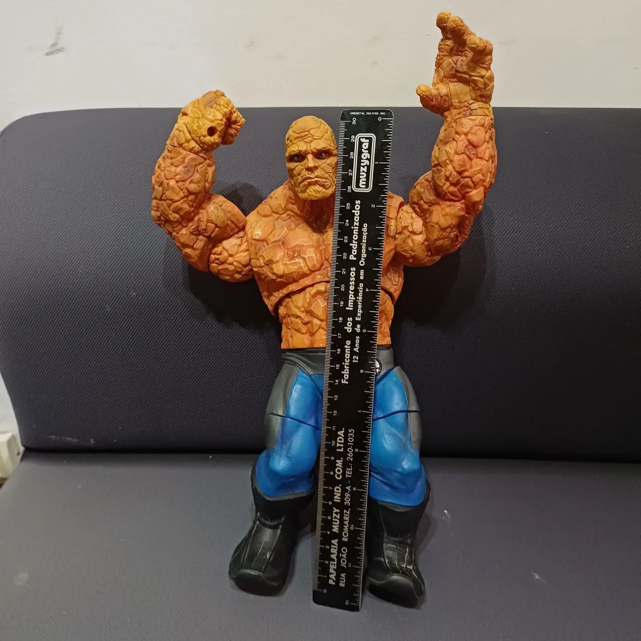 Boneco Coisa Toy Biz 30 cm - Foto 4