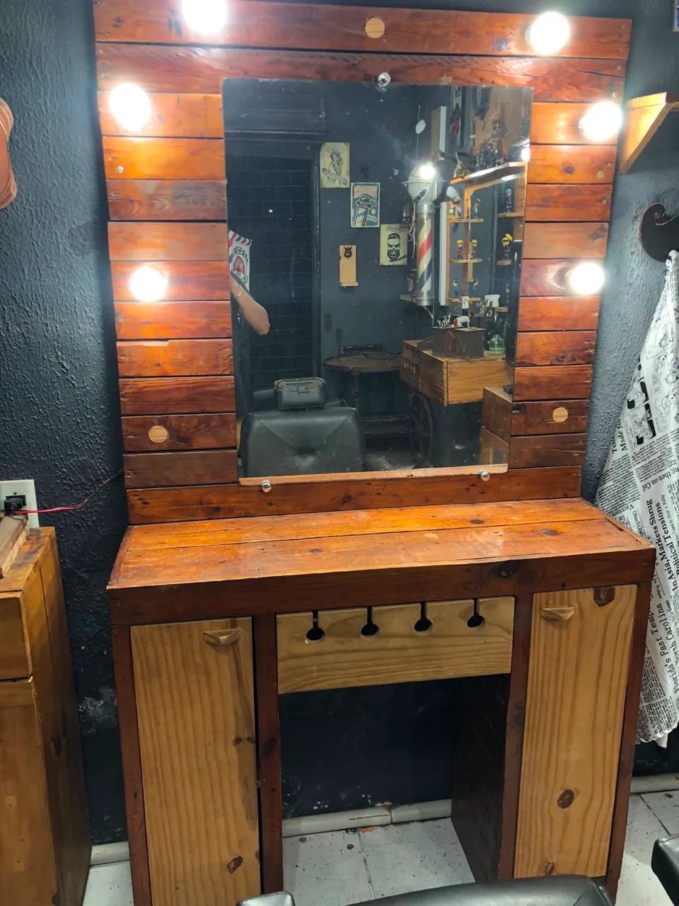 Bancada e cadeira para barbearia  - Foto 3