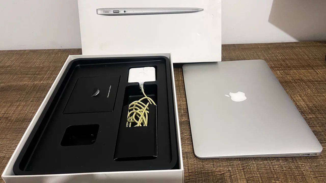 MacBook Air 13" 2015 | Core i5 | 8GB RAM | 256GB SSD