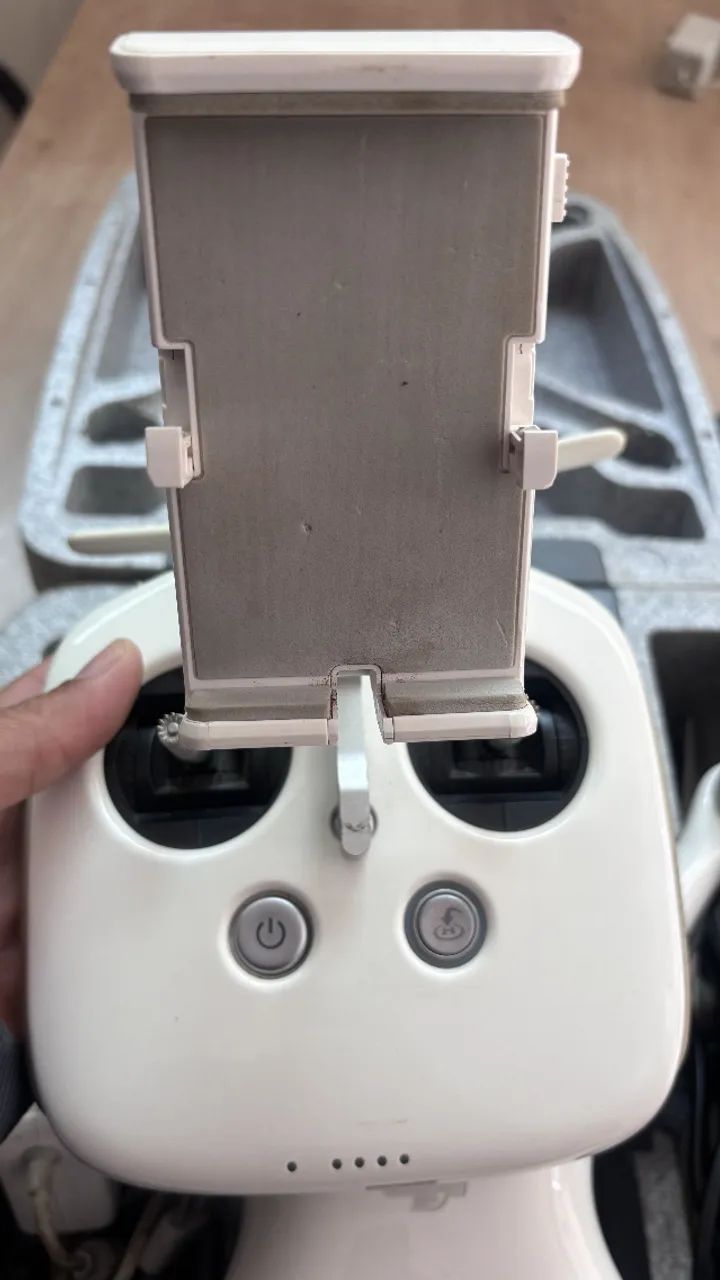 Drone Dji Phantom 4 Com Câmera 4k E Gps, Branco (Usado) - Foto 5