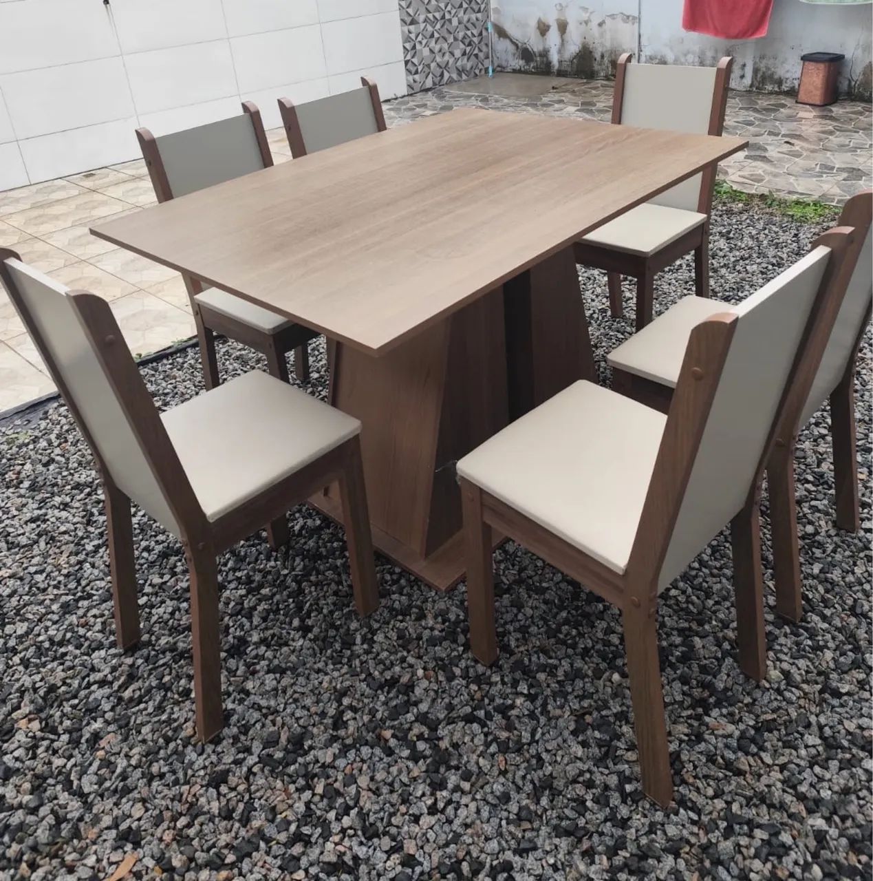 Vendo mesa com 6 cadeiras  - Foto 3