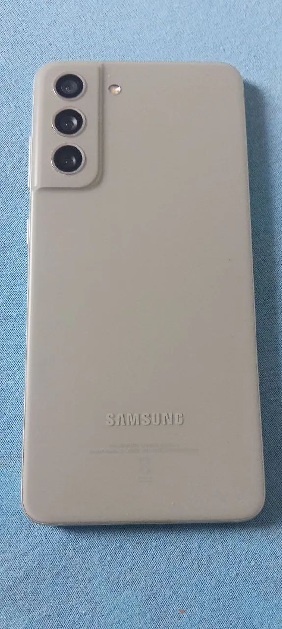 Samsung Galaxy S21 FE  - Foto 2