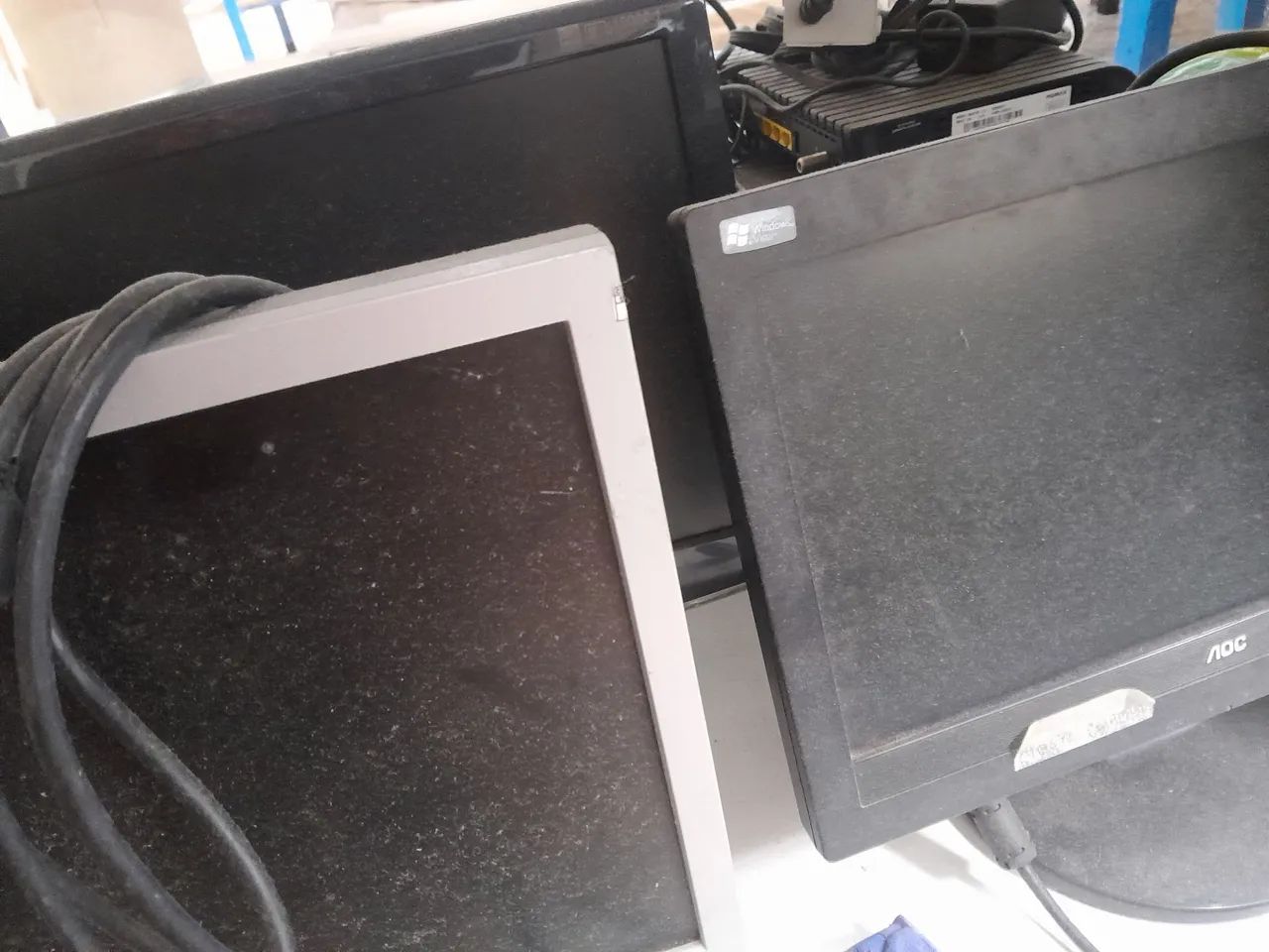 Sucata de 4 monitores 