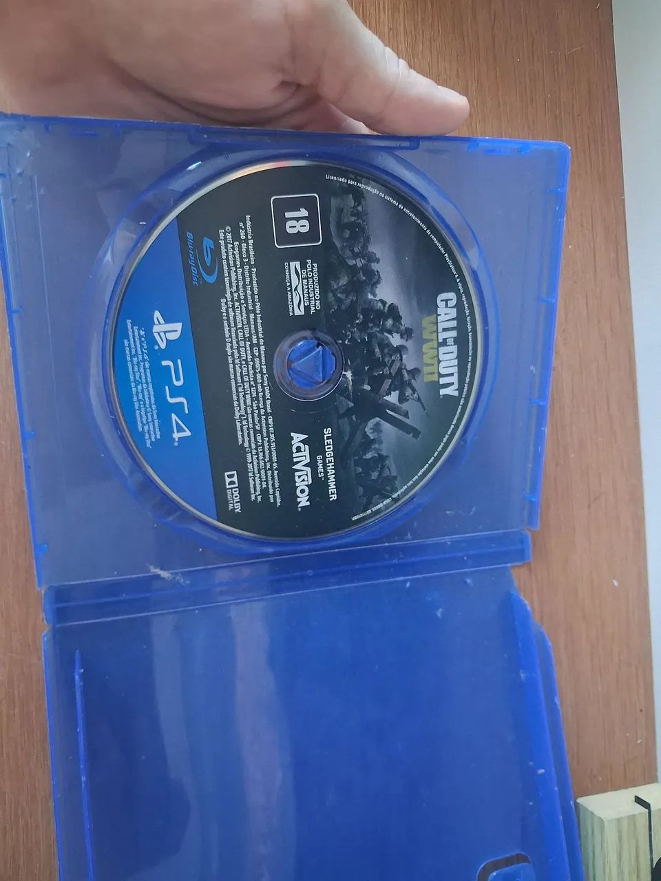 Ps4 em ótimo estado com 2 controles e 5 jogos - Foto 5