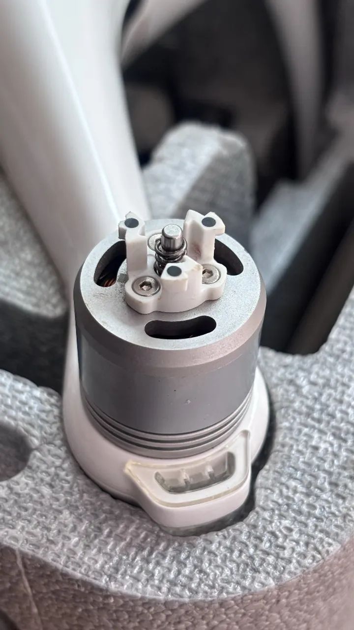 Drone Dji Phantom 4 Com Câmera 4k E Gps, Branco (Usado) - Foto 3