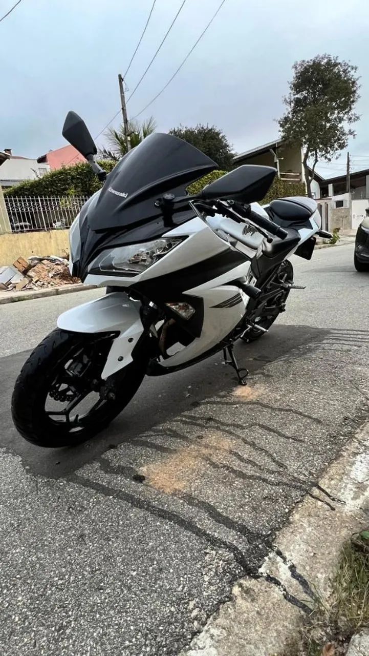 KAWASAKI NINJA 300 - Foto 4