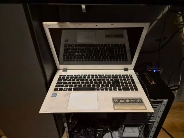 Lap Top Acer Aspire E15