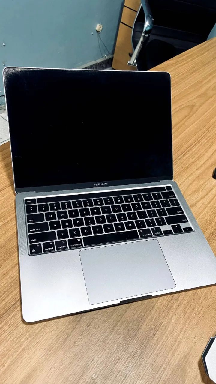 Macbook Pro m1 2020 256GB 8GB ram (TELA COM DEFEITO) 83% de bateria 