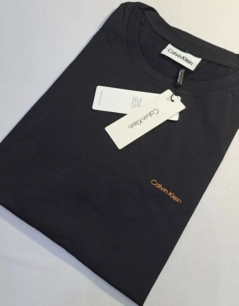 Camiseta Calvin Klein Preta - Foto 4