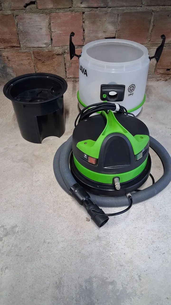 Extratora da  IPC para limpeza de estofados e carpetes. - Foto 2