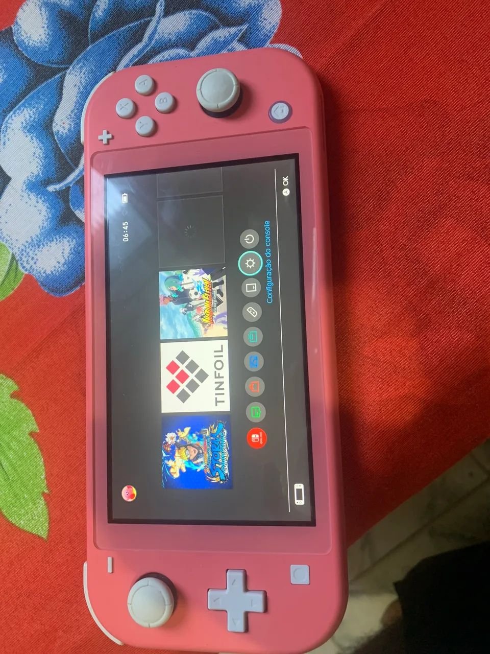 Vendo Nintendo switch lite desbloqueado com cartão de memória de