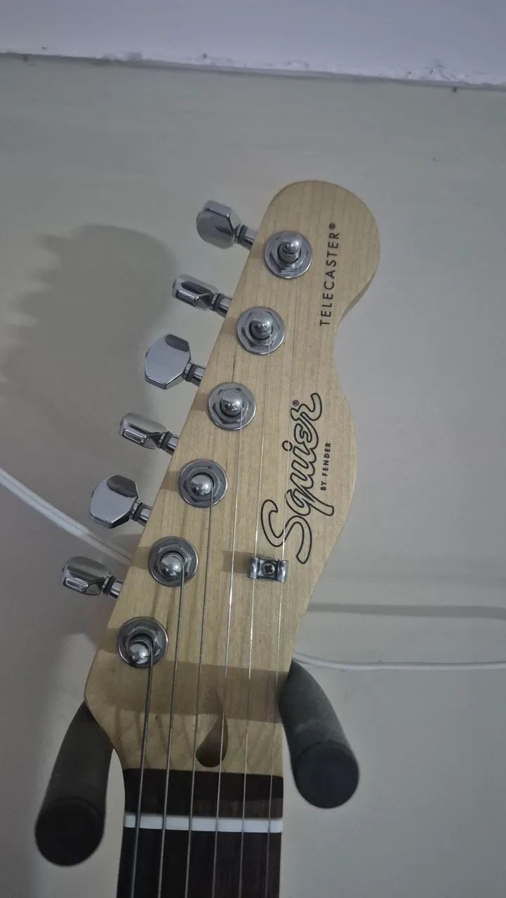 Guitarra Fender Squier