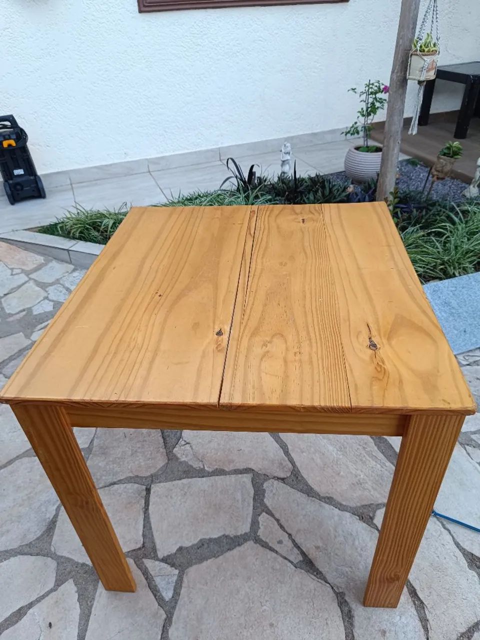 Mesa e cadeiras 