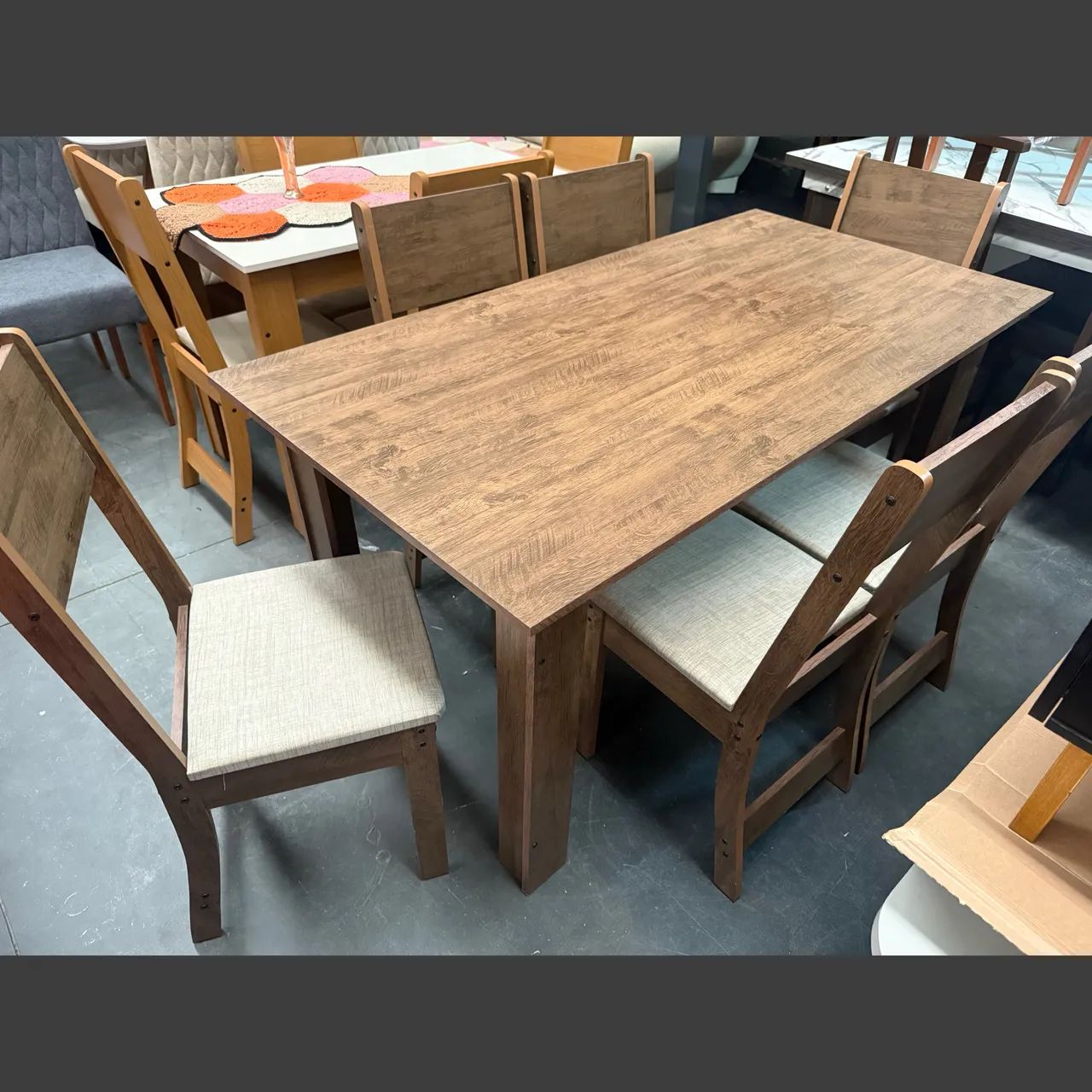 Mesa com 6 cadeiras - entrego Curitiba e região 