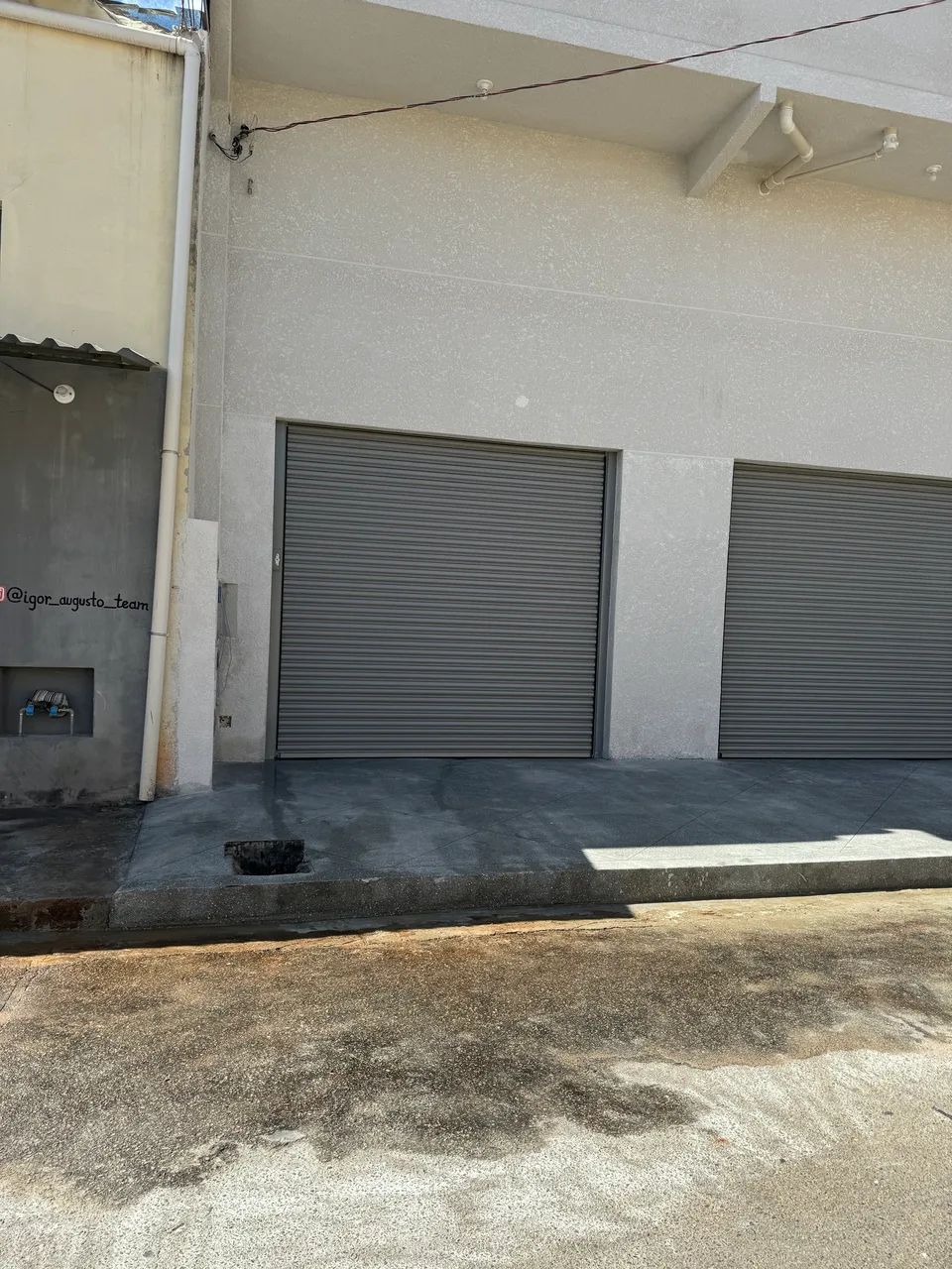 Alugo excelente loja com portas automáticas 