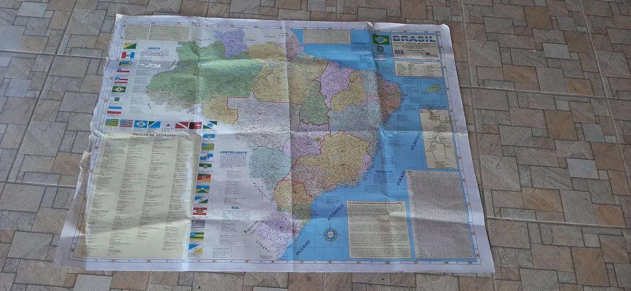 Mapa mundial de papel