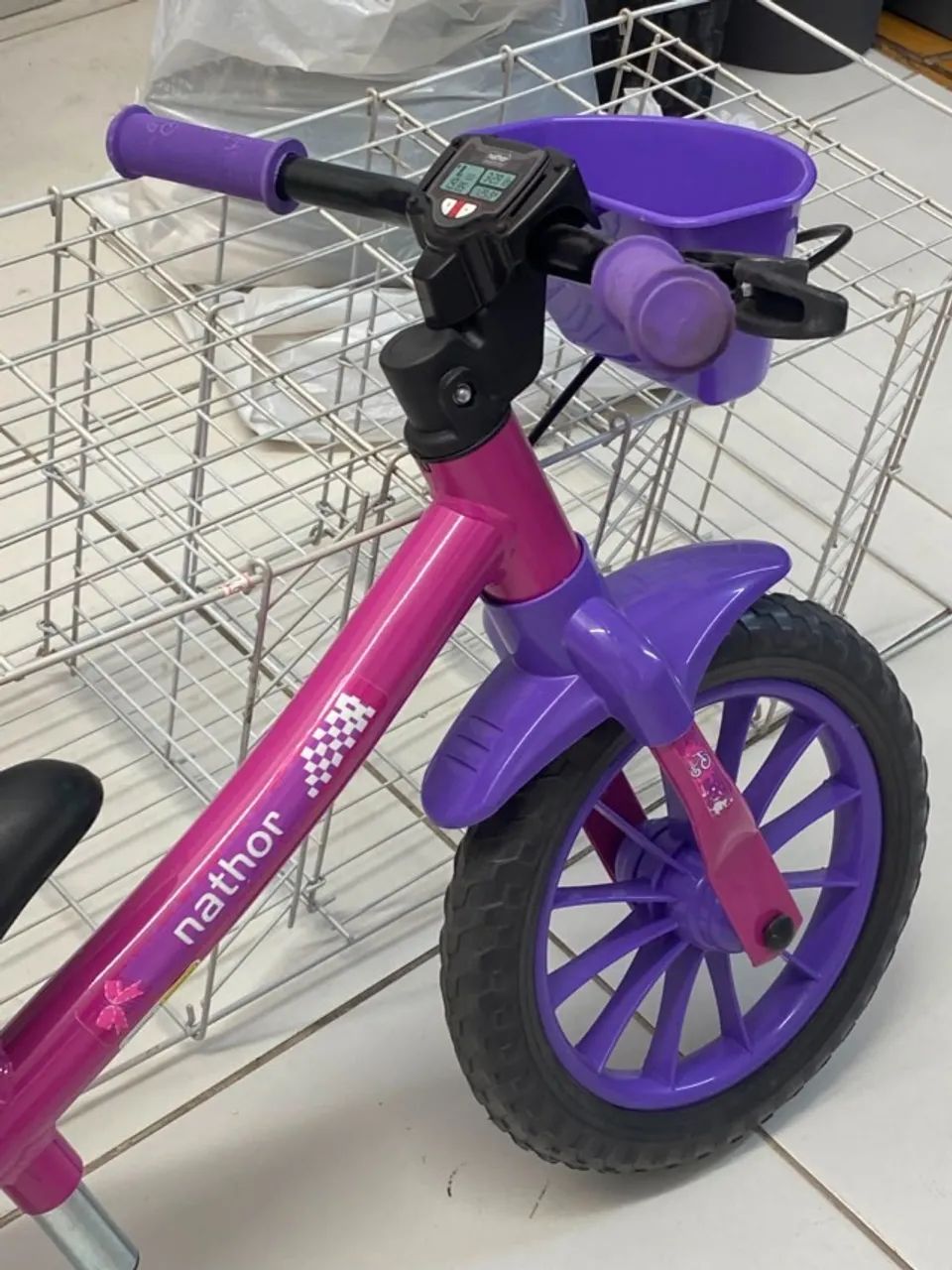 BICICLETA INFANTIL SEM PEDAIS ROXA  - Foto 4