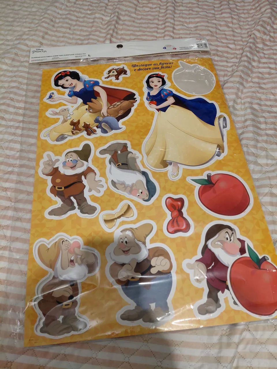 Bolo fake branca de neve com painel - Foto 4