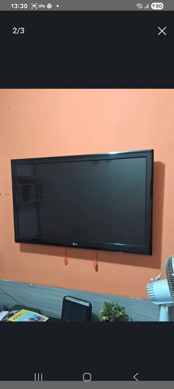Vendo tv 49 ful hd com pequeno defeito  - Foto 3