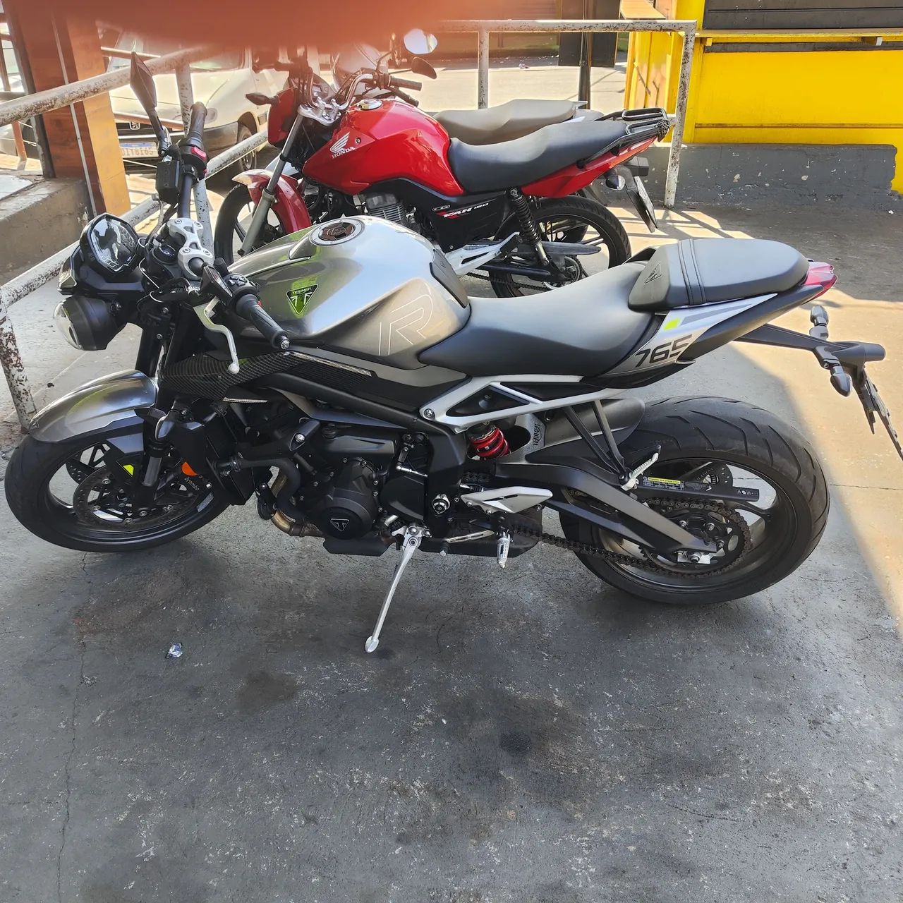 Triumph 765r  - Foto 2