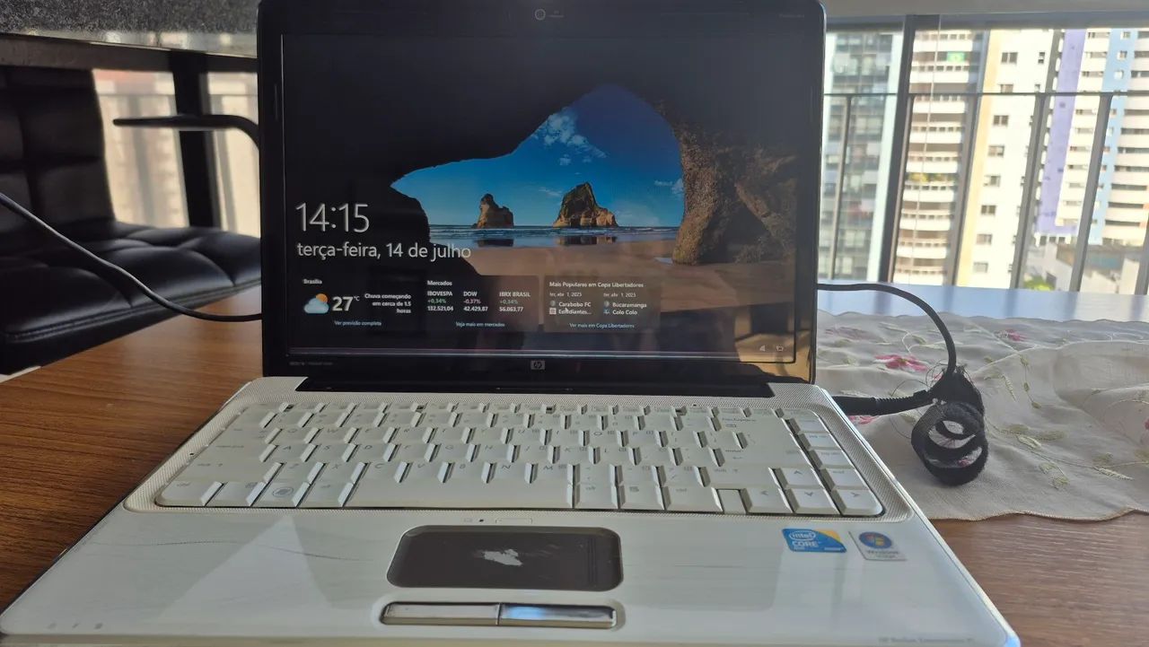 Vendo notebook branco HP