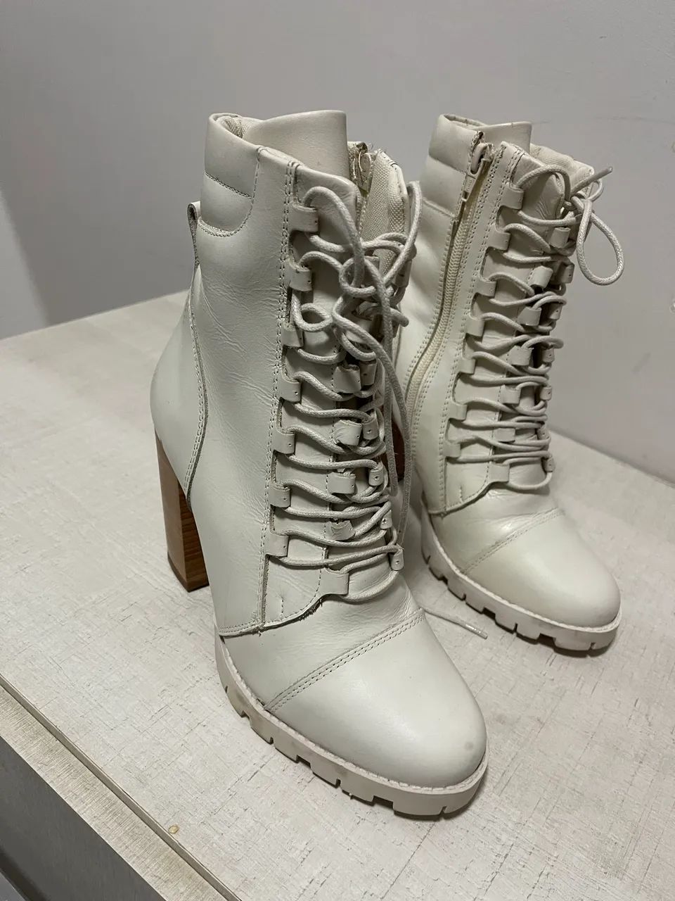 Bota cano alto feminina