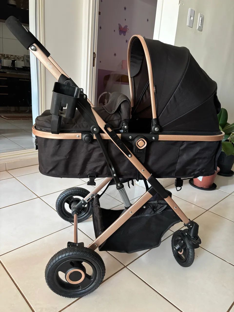 Carrinho de bebê novo  - Foto 2