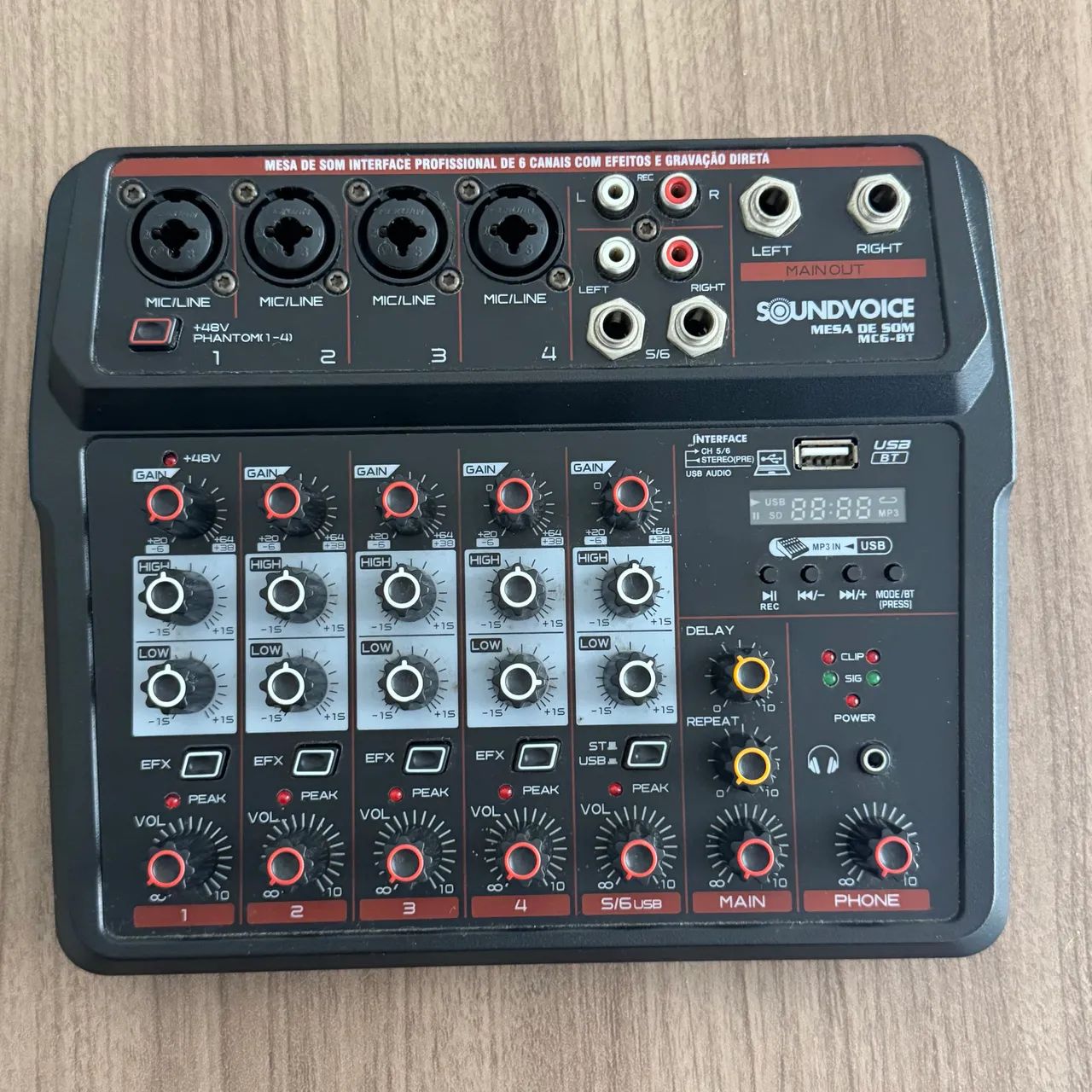 Mesa de Som/Interface de Áudio 6 Canais
