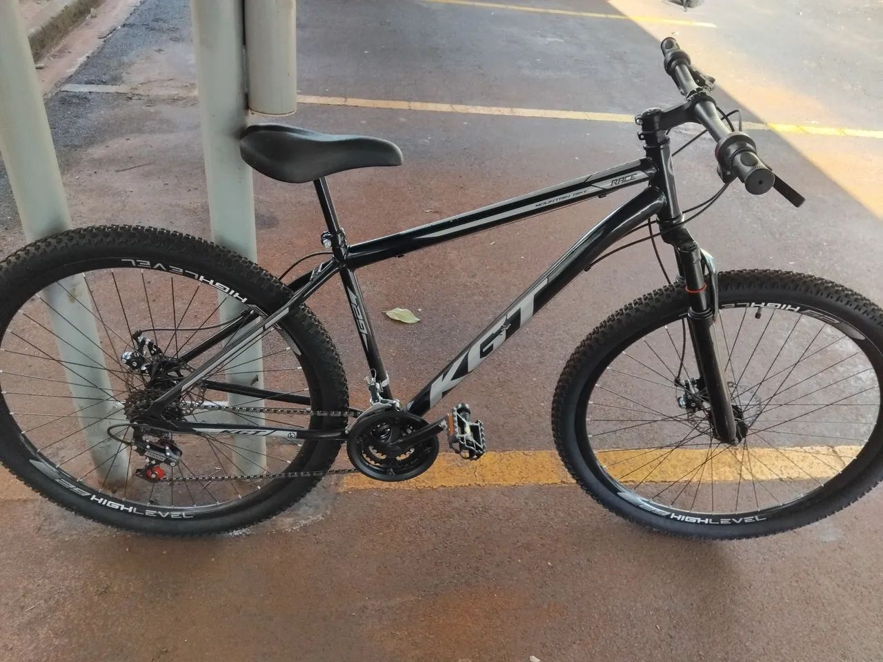 Bicicleta aro 29 pouco usada - Foto 2