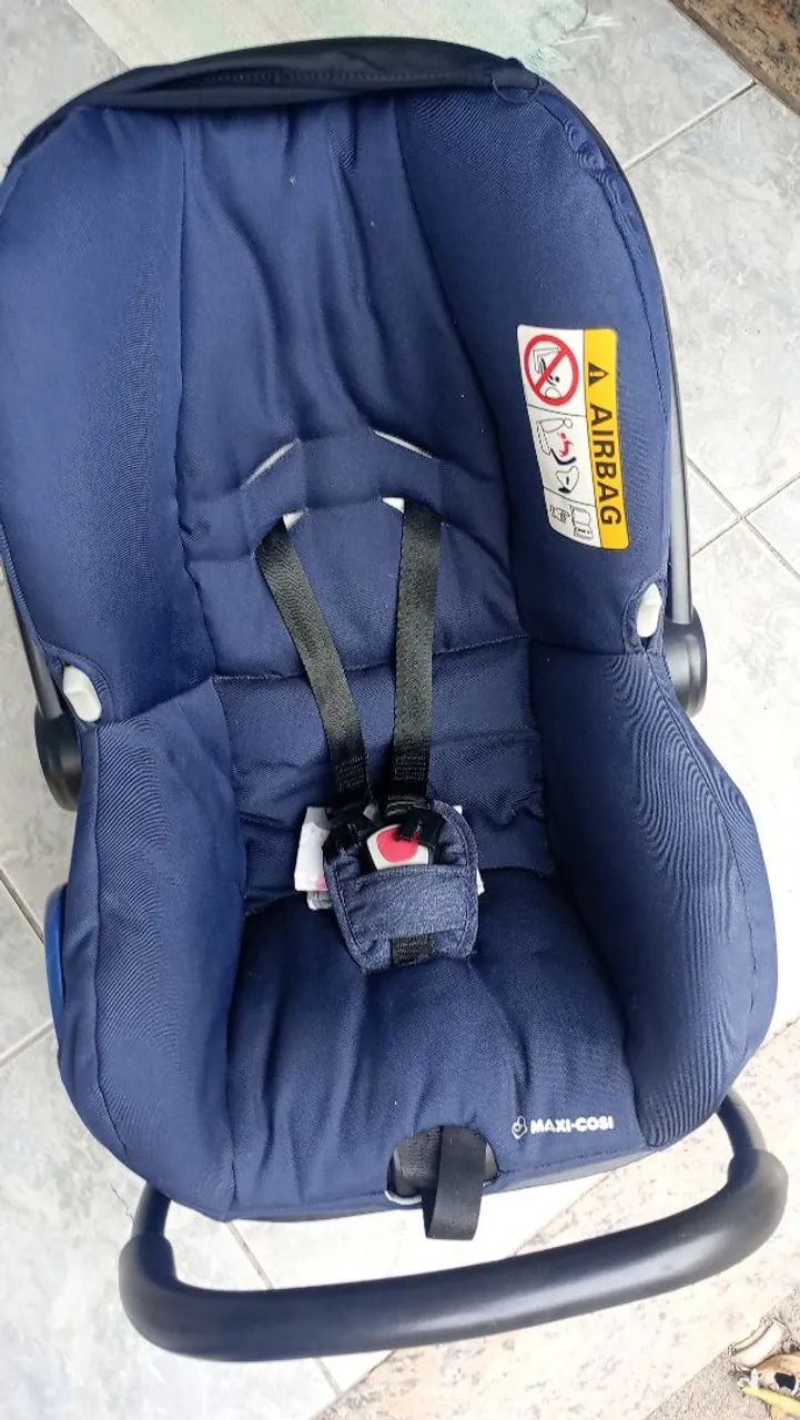 Carrinho de bebê com bebê conforto - Foto 4