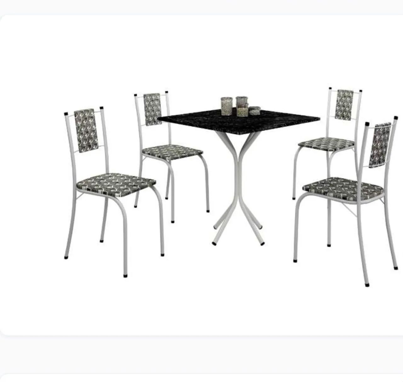 Mesa com 4 cadeiras nova na caixa 