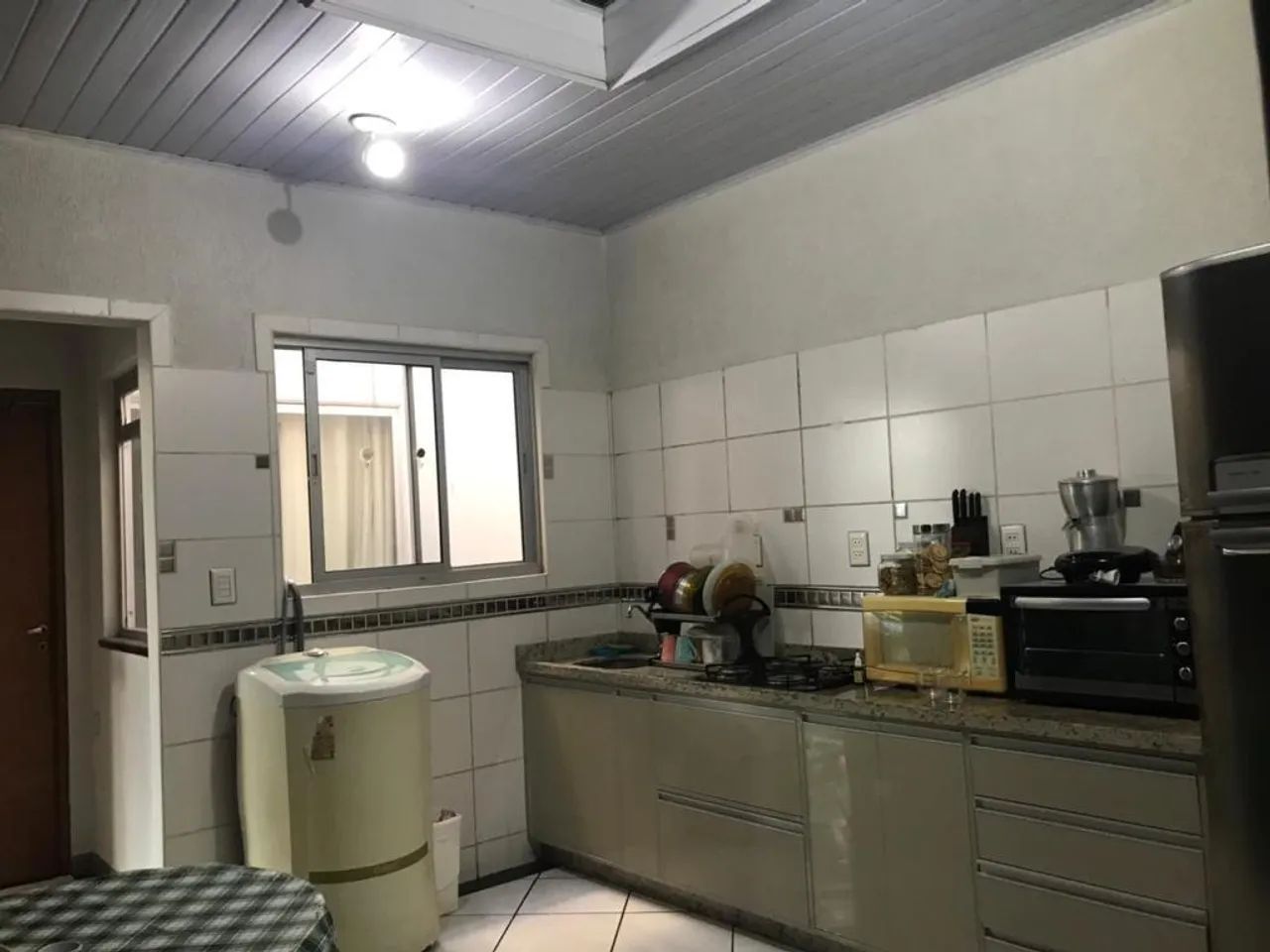 Vendo Casa PRONTA PARA FINANCIAR - bairro Village - 1 suíte e 2 quartos  - Foto 5
