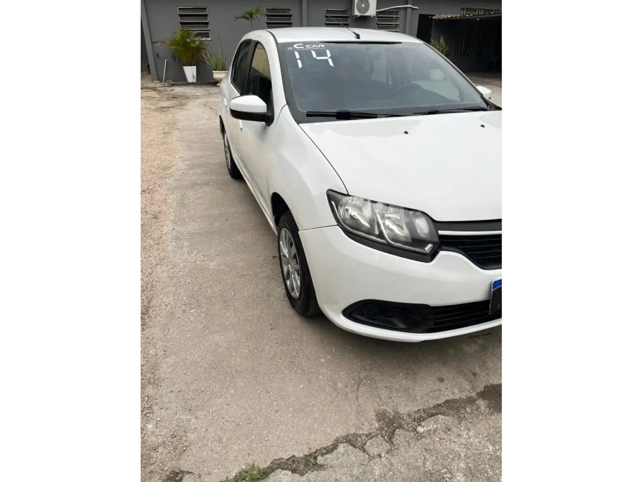 Renault Logan Expression Flex 1.0 12V 4P 2014 - Foto 2