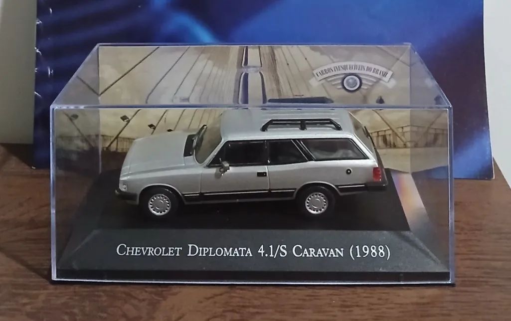 Miniatura Chevrolet Diplomata Caravan 